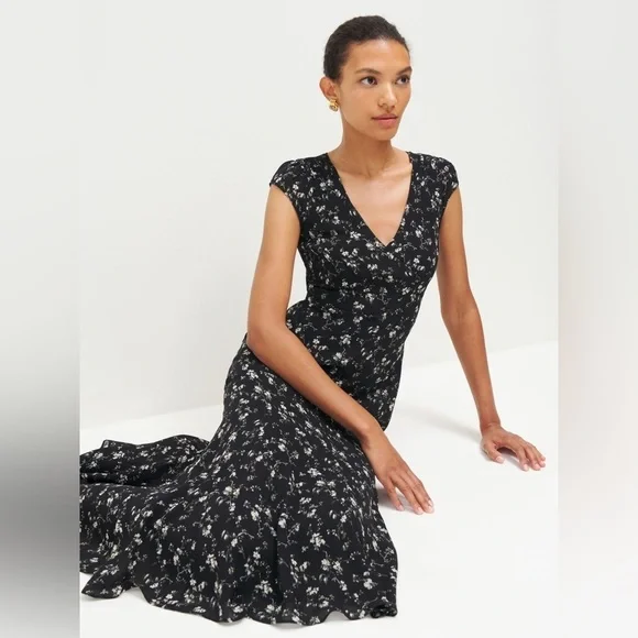 NWT Reformation Baden Dress in Lucien Black Floral |  size 2 - Picture 2 of 11